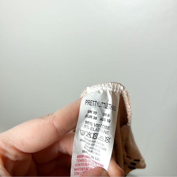 PrettyLittleThing Floral Print Long Sleeve Deep V‎ Neck Crossover Bodysuit 6 - Picture 8 of 8